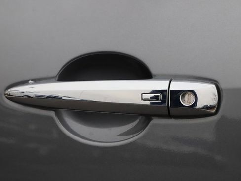 Used 2024 Nissan Altima 2.5 SV image 8