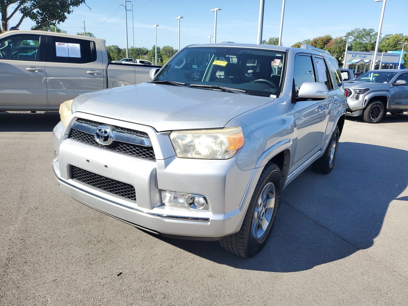 Used 2010 Toyota 4Runner SR5 AWD/4WD image 2