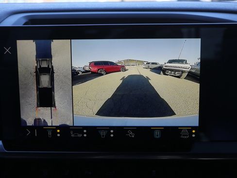 Used 2024 Chevrolet Silverado 3500 LTZ w/ LTZ Convenience Package image 22