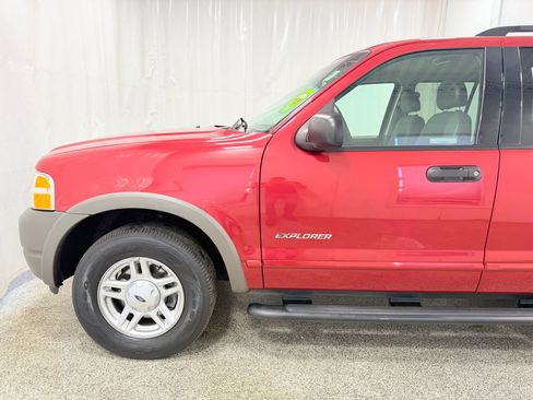 Used 2002 Ford Explorer XLS AWD/4WD image 4