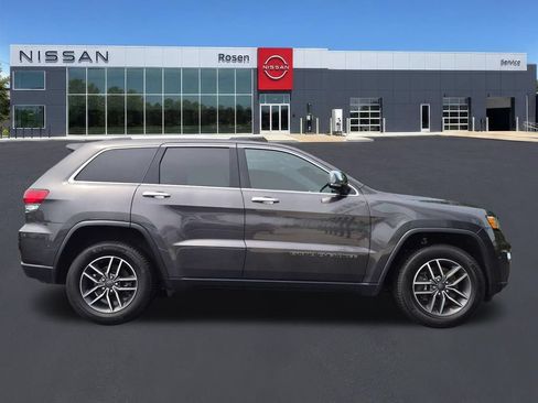 Used 2021 Jeep Grand Cherokee Limited w/ Trailer Tow Group IV AWD/4WD image 2