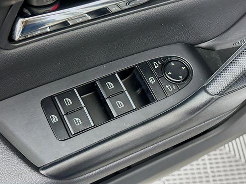 Used 2025 MAZDA CX-50 AWD 2.5 S w/ Premium Plus Pkg image 15