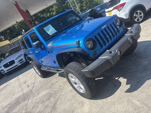 Used 2016 Jeep Wrangler Unlimited Sport w/ Connectivity Group AWD/4WD image 4