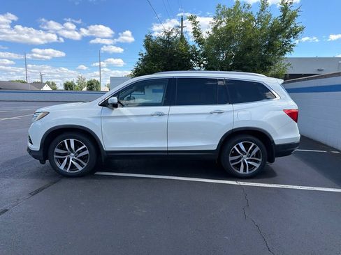 Used 2016 Honda Pilot Touring image 2