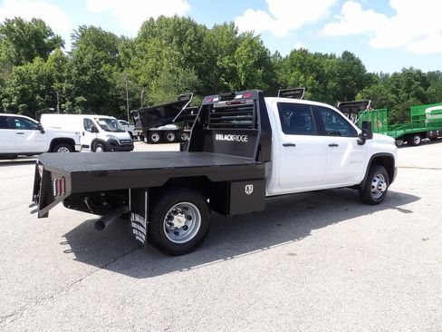 Used 2025 Chevrolet Silverado 3500 W/T AWD/4WD image 8