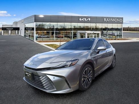 Used 2026 Toyota Camry XLE w/ Premium Plus Package AWD/4WD image 6
