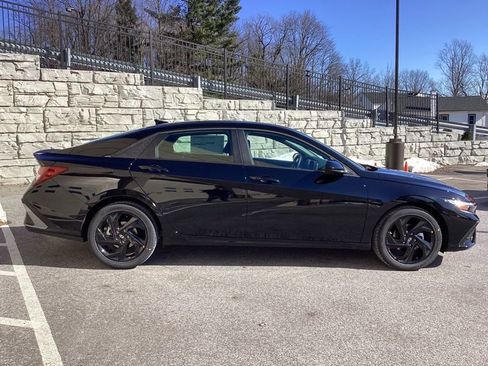 New 2026 Hyundai Elantra SEL Sport FWD image 8