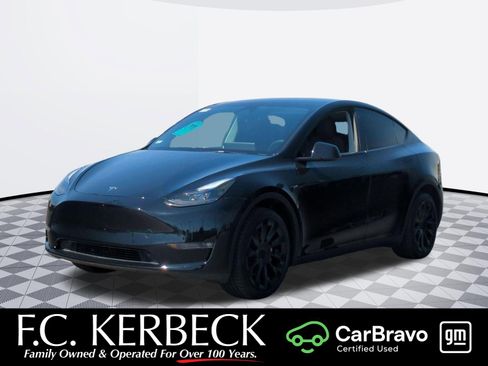 Used 2023 Tesla Model Y Long Range image 1
