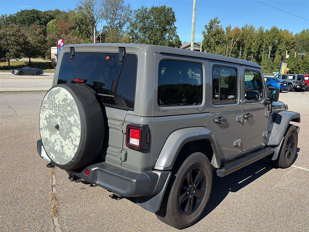 Used 2020 Jeep Wrangler Unlimited Sahara AWD/4WD image 3