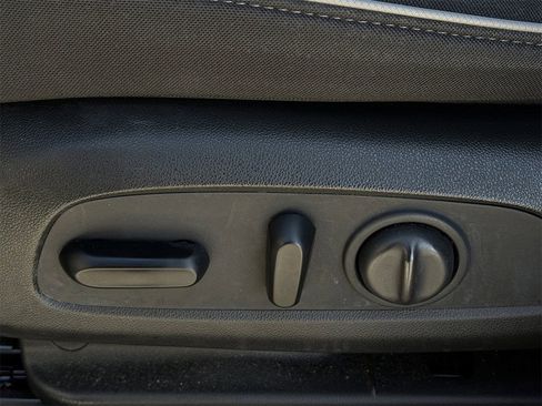 Used 2023 Chevrolet TrailBlazer LT image 26