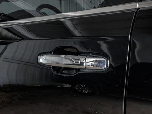 Used 2019 Chevrolet Silverado 1500 High Country w/ Z71 Off-Road Package AWD/4WD image 39