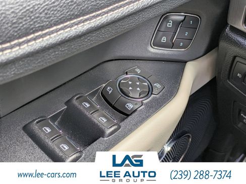 Used 2018 Ford Expedition Platinum RWD image 22