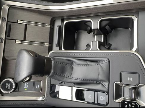 Used 2025 Lexus GX 550 w/ Cold Area Package AWD/4WD image 43
