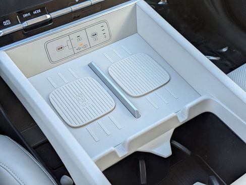 Used 2025 Hyundai Santa Fe SEL image 24