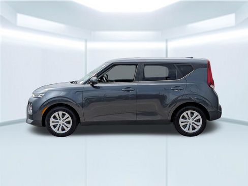 Used 2022 Kia Soul LX FWD image 2