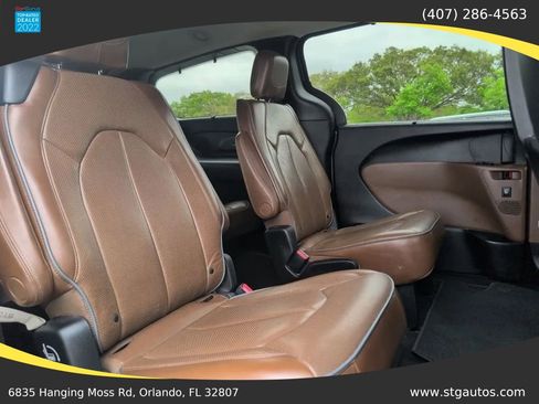 Used 2018 Chrysler Pacifica Limited w/ Tire & Wheel Group image 25