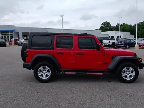 Used 2022 Jeep Wrangler Unlimited Sport AWD/4WD image 9