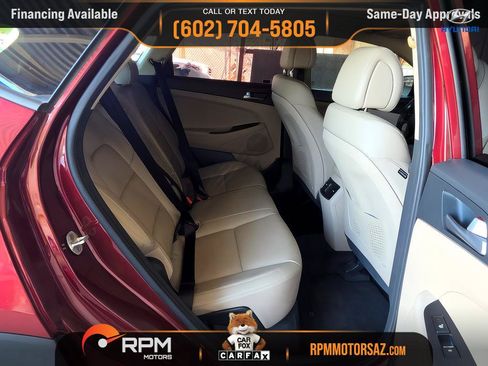 Used 2016 Hyundai Tucson Limited w/ Option Group 03 FWD image 11