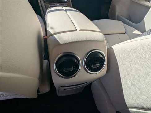 Certified 2025 Mercedes-Benz GLA 250 image 18