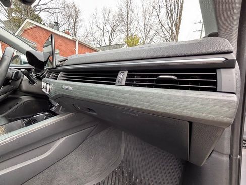 Used 2021 Audi A4 2.0T Premium w/ Convenience Package image 11