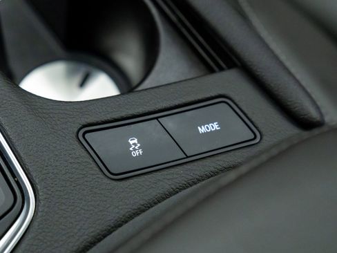 Certified 2023 Cadillac XT6 Luxury w/ LPO, Floor Liner Package image 31