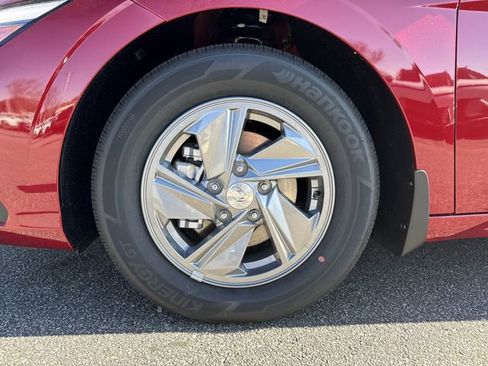 New 2026 Hyundai Elantra SE image 11