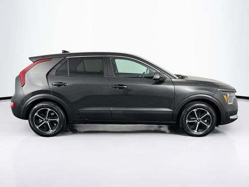 Used 2023 Kia Niro LX FWD image 12