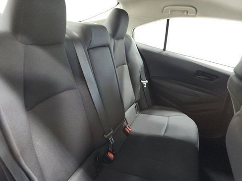 Used 2022 Toyota Corolla LE FWD image 17