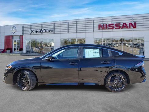 New 2026 Nissan Sentra SR w/ Floor Mat Package image 9