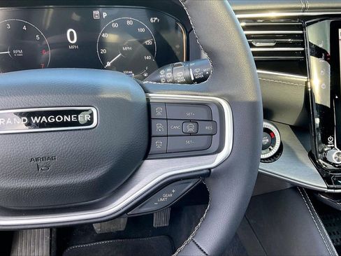 New 2026 Jeep Grand Wagoneer Limited AWD/4WD image 32