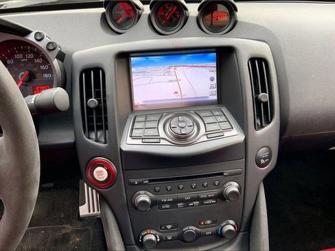 Used 2019 Nissan 370Z NISMO image 9