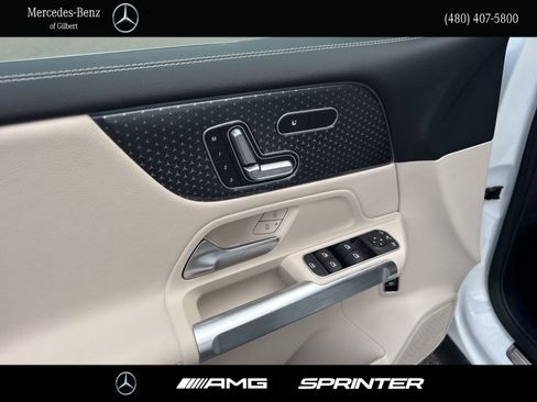Certified 2025 Mercedes-Benz GLB 250 image 12