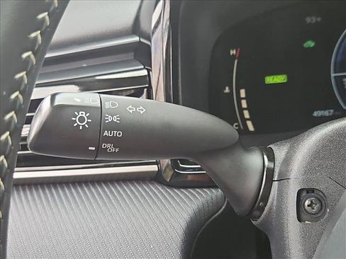 Used 2025 Toyota Camry SE FWD image 15