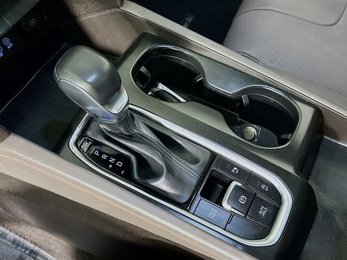 Used 2019 Hyundai Santa Fe Limited FWD image 16