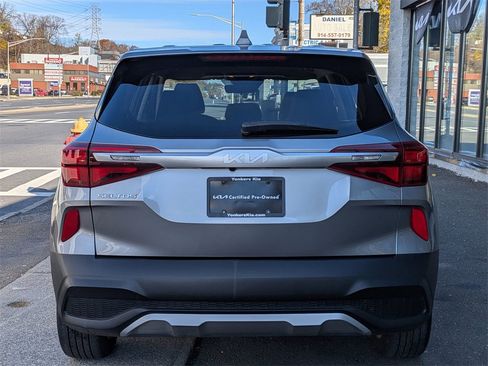 Certified 2023 Kia Seltos LX image 7