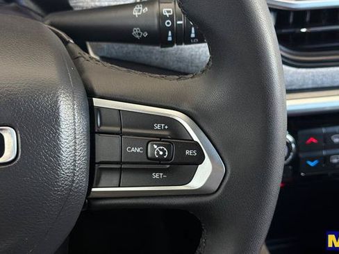 Used 2024 Jeep Compass Latitude AWD/4WD image 32