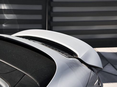 Used 2024 Porsche 911 Carrera GTS w/ Premium Package image 8