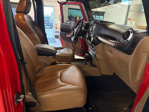 Used 2013 Jeep Wrangler Unlimited Sahara w/ Connectivity Group image 48