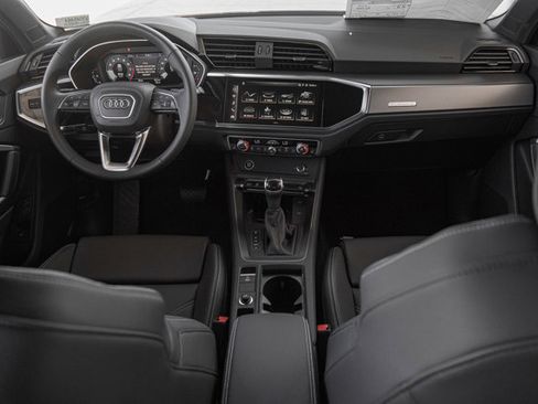 Used 2025 Audi Q3 2.0T Premium w/ Convenience Package image 21