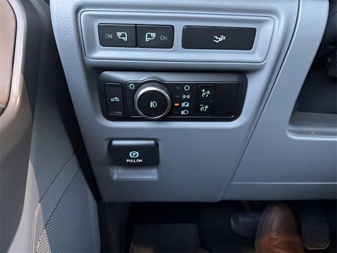 Used 2023 Ford F150 XLT w/ Equipment Group 302A High image 19