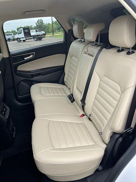 Used 2024 Ford Edge SEL w/ Convenience Package AWD/4WD image 15