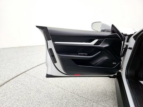 Used 2022 Porsche Taycan RWD image 26