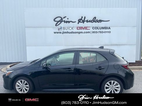 Used 2025 Toyota Corolla SE FWD image 1
