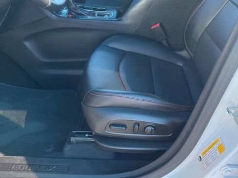 Used 2022 Chevrolet Equinox RS w/ RS Leather Package image 11