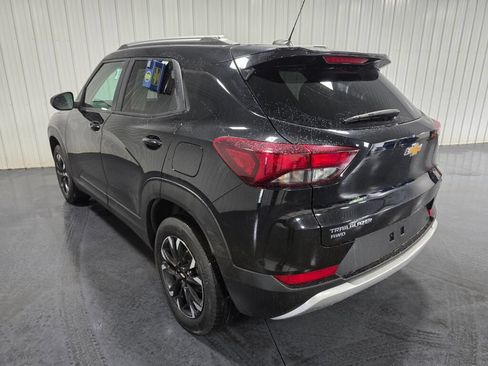 Used 2023 Chevrolet TrailBlazer LT w/ Convenience Package AWD/4WD image 3