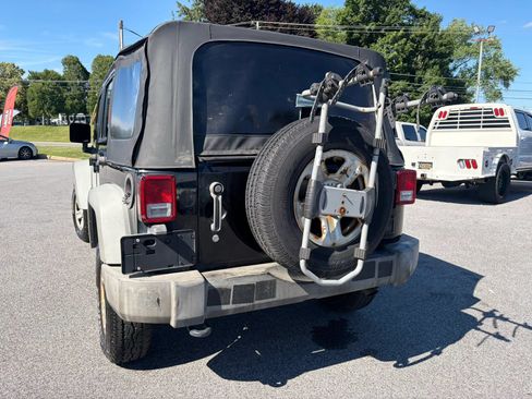 Used 2011 Jeep Wrangler Unlimited Sport AWD/4WD image 7