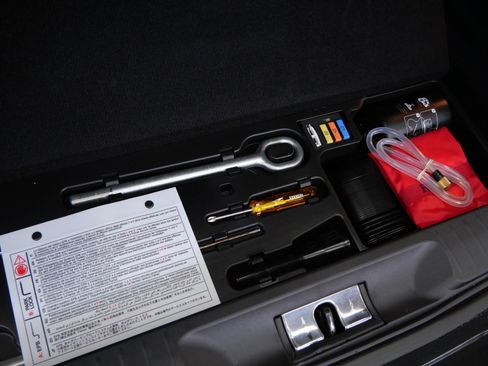 Used 2015 Ferrari California T RWD image 36