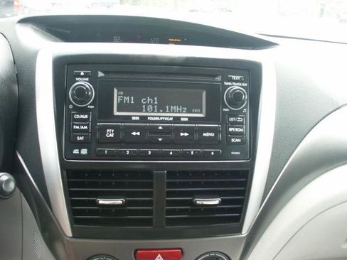 Used 2011 Subaru Forester 2.5X Premium image 11