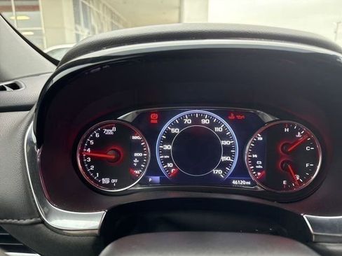 Used 2023 Chevrolet Traverse High Country FWD image 9
