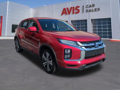Used 2025 Mitsubishi Outlander Sport SE AWD/4WD image 3